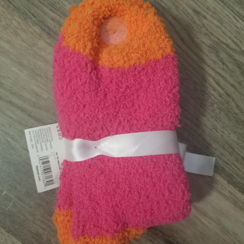 Socks - Picture 2 of 3